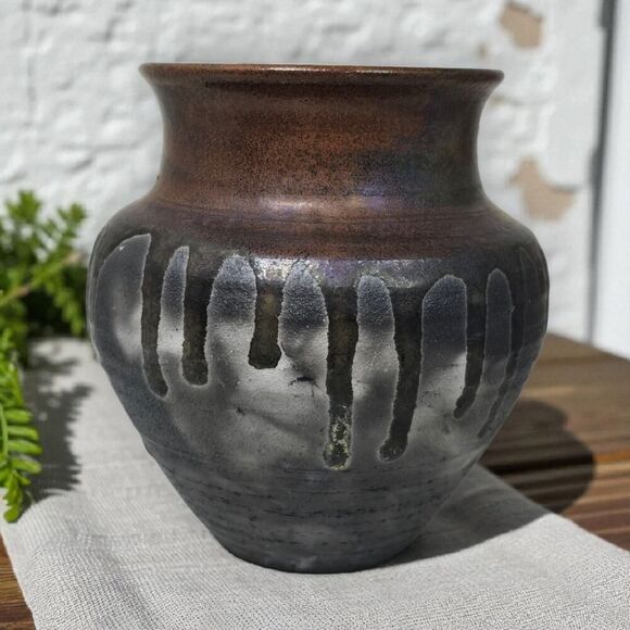 Vintage Raku Style Handmade Ceramic Brown Vase 5” Signed "Toy Hawaie" - Picture 1 of 10